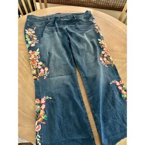 Laurie Felt silky emboridered boot cut jean pants size 3x